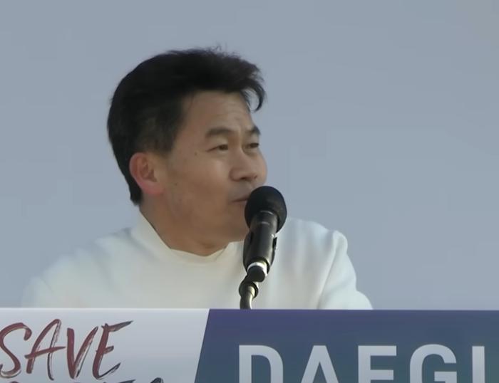 [칼럼] 전한길 광주집회 논란 – 강경 대응과 단기 이익에 갇힌 민주당 기사 이미지